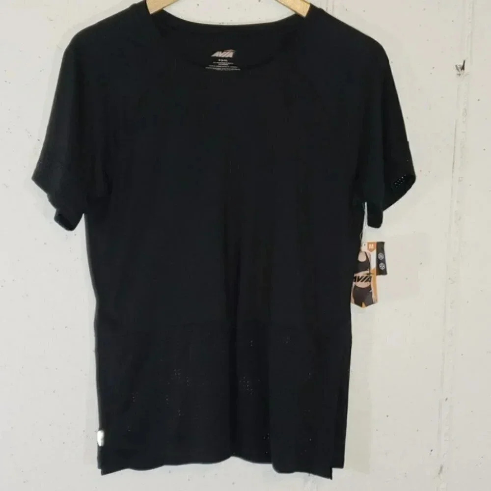 Avia NWT M blk performance top